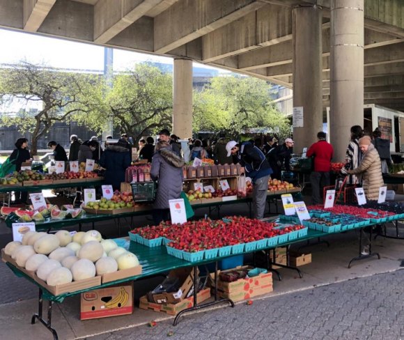 UPDATED PAUSE Roosevelt Island Details The Roosevelt Island Farmers Market is closed until further notice.